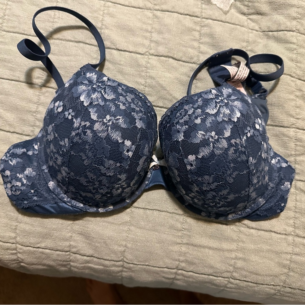 Victoria's Secret Midnight Lace Very Sexy Bra 38C